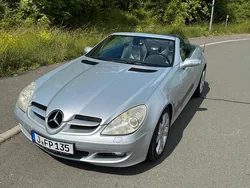 Silber Gebraucht 2004 Mercedes SLK200 Cabrio | 6.900 €