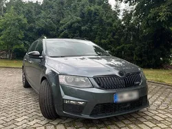 Grau Gebraucht 2016 Skoda Octavia RS Kombi | 12.300 €