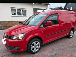 Rot Gebraucht 2013 VW Caddy Van / Kleinbus | 11.000 €