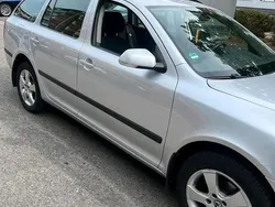 Silber Gebraucht 2005 Skoda Octavia Kombi | 2.950 € (Teuer)