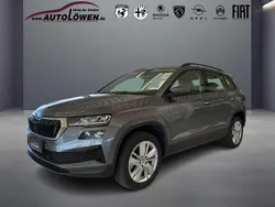 Graphitegrau metallic (grau) Gebraucht 2024 Skoda Karoq Selection SUV | 31.830 € (Fairer Preis)