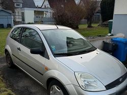 Silber Gebraucht 2004 Ford Fiesta Kleinwagen | 600 € (Superpreis)