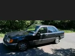 Schwarz Gebraucht 1991 Mercedes 260 Limousine | 8.000 €