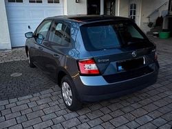 Grau Gebraucht 2016 Skoda Fabia Limousine | 7.650 € (Fairer Preis)