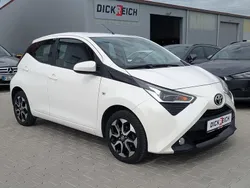 Weiß Gebraucht 2018 Toyota Aygo Connect Style Kleinwagen | 7.700 € (Guter Preis)
