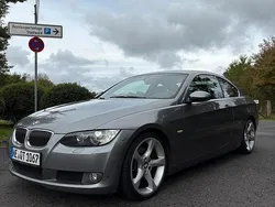 Grau Gebraucht 2006 BMW 325 Coupé | 7.250 €