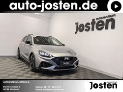Silber (shimmering silver (silber)) Neu 2025 Hyundai i30 N Line Limousine | 26.490 € (Guter Preis)