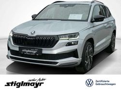 Brillantsilber metallic Gebraucht 2022 Skoda Karoq SportLine SUV | 27.870 € (Fairer Preis)