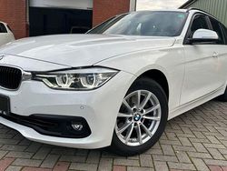 Weiß Gebraucht 2019 BMW 318 Sport Line Limousine | 15.999 € (Guter Preis)