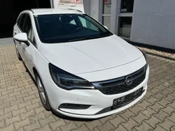 Weiß Gebraucht 2017 Opel Astra Kombi | 8.600 € (Etwas zu teuer)