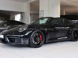 Tiefschwarz Gebraucht 2024 Porsche 911 Carrera 4 GTS Chrono Cabrio | 184.800 €