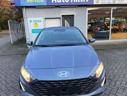 Vibrant blue met. Neu 2025 Hyundai i20 Limousine | 19.250 € (Fairer Preis)