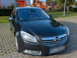 Schwarz Gebraucht 2012 Opel Insignia Kombi | 3.500 € (Etwas zu teuer)