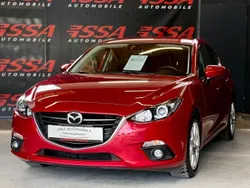 Rot Gebraucht 2015 Mazda 3 Center-Line Limousine | 13.890 € (Etwas zu teuer)