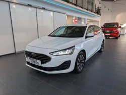 Weiß Gebraucht 2023 Ford Focus Titanium X Limousine | 23.990 € (Etwas zu teuer)