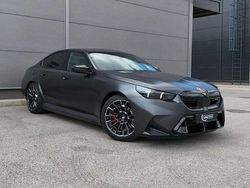 Grau Gebraucht 2025 BMW M5 Performance Limousine | 124.949 € (Superpreis)