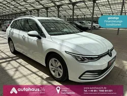 Weiß Gebraucht 2021 VW Golf VIII Life Kombi | 17.660 € (Guter Preis)