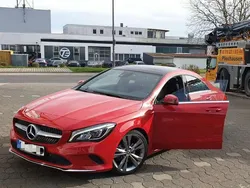 Rot Gebraucht 2019 Mercedes CLA180 Urban Limousine | 22.800 € (Fairer Preis)