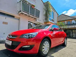 Rot Gebraucht 2015 Opel Astra Selection Limousine | 8.999 € (Fairer Preis)