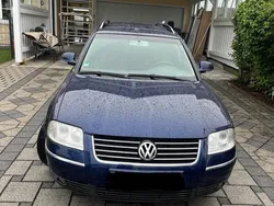 Blau Gebraucht 2005 VW Passat Kombi | 3.800 € (Etwas zu teuer)