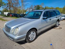 Silber Gebraucht 1998 Mercedes E240 Classic Kombi | 1.099 € (Fairer Preis)