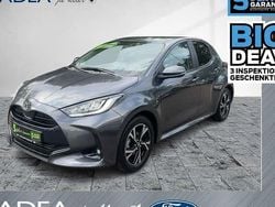 Grau Neu 2025 Toyota Yaris Hybrid Comfort Limousine | 22.290 € (Superpreis)