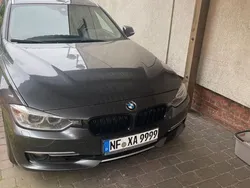 Grau Gebraucht 2013 BMW 330 Luxury Line Kombi | 8.400 € (Guter Preis)