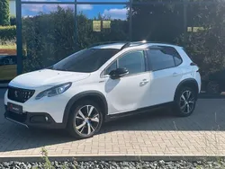 Weiß Gebraucht 2018 Peugeot 2008 Allure SUV | 11.700 € (Fairer Preis)