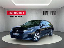 Grenadillschwarz metallic Gebraucht 2024 VW Passat Kombi | 28.987 € (Fairer Preis)