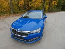Blau Gebraucht 2022 Skoda Superb Ambition Kombi | 16.590 € (Superpreis)