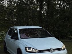 Weiß Gebraucht 2016 VW Golf Coupé | 19.000 €