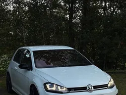 Weiß Gebraucht 2016 VW Golf Coupé | 19.000 €