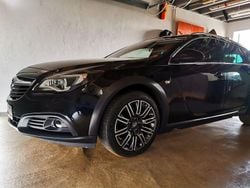Schwarz Gebraucht 2014 Opel Insignia Country Tourer Kombi | 12.000 € (Teuer)
