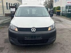 Weiß Gebraucht 2012 VW Caddy Van / Kleinbus | 5.900 € (Guter Preis)