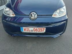 Blau Gebraucht 2021 VW e-up! Kleinwagen | 13.100 € (Fairer Preis)