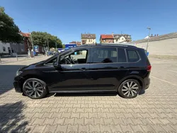 Schwarz Gebraucht 2019 VW Touran R-line Van / Kleinbus | 18.700 € (Fairer Preis)