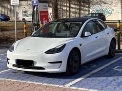 Weiß Gebraucht 2021 Tesla Model 3 Standard Range Limousine | 24.500 € (Fairer Preis)