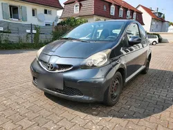 Grau Gebraucht 2007 Toyota Aygo Kleinwagen | 1.750 € (Fairer Preis)