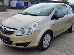 Gelb Gebraucht 2007 Opel Corsa Edition Kleinwagen | 2.190 € (Fairer Preis)