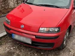 Rot Gebraucht 2002 Fiat Punto Kleinwagen | 850 € (Guter Preis)