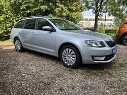 Silber Gebraucht 2017 Skoda Octavia Ambition Kombi | 9.999 € (Guter Preis)