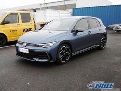 Anemonenblau Gebraucht 2025 VW Golf VIII R-line Limousine | 31.930 € (Etwas zu teuer)