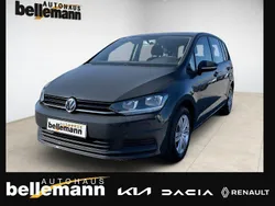 Grau Gebraucht 2019 VW Touran Trendline Van / Kleinbus | 16.780 € (Fairer Preis)
