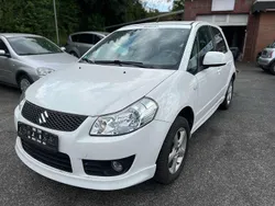 Weiß Gebraucht 2009 Suzuki SX4 Limousine | 4.400 € (Fairer Preis)