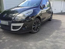 Schwarz Gebraucht 2011 Renault Scénic III Bose Edition Van / Kleinbus | 6.300 € (Fairer Preis)