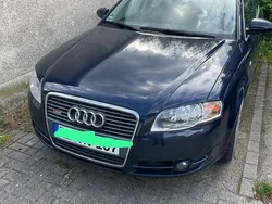 Blau Gebraucht 2005 Audi A4 Limousine | 2.500 € (Fairer Preis)