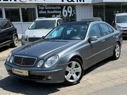 Flintgrau metalliclack (metallic) Gebraucht 2005 Mercedes E350 Limousine | 9.990 € (Teuer)