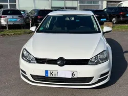 Weiß Gebraucht 2016 VW Golf VII Comfortline Limousine | 11.499 € (Superpreis)