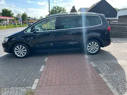 Schwarz Gebraucht 2017 VW Sharan Highline Van / Kleinbus | 17.499 € (Superpreis)