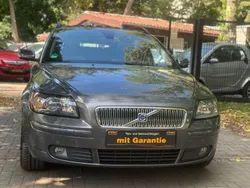 Grau Gebraucht 2005 Volvo V50 Summum Kombi | 6.999 € (Teuer)